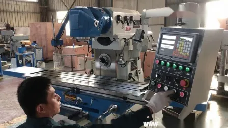 Fresatrice verticale Um1460 con testa di fresatura universale